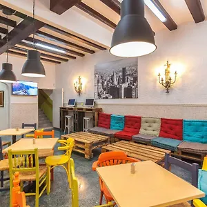  Hostal Loft Group